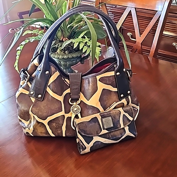 Dooney & Burke Giraffe Print Purse and Billfold - Picture 1 of 6